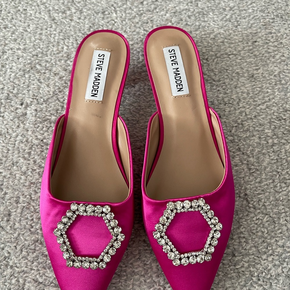 Steve Madden Kitten Heel Slip On